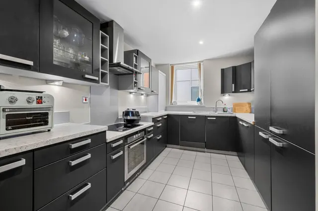 Western Gateway, London, E16, photo 2