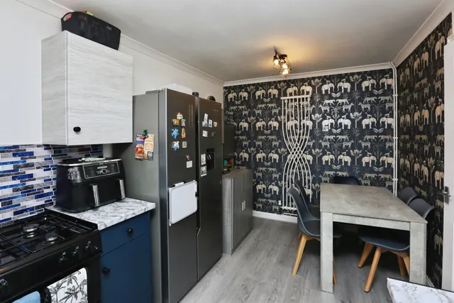 Photo 3 — Lovelock Terrace, Gosport