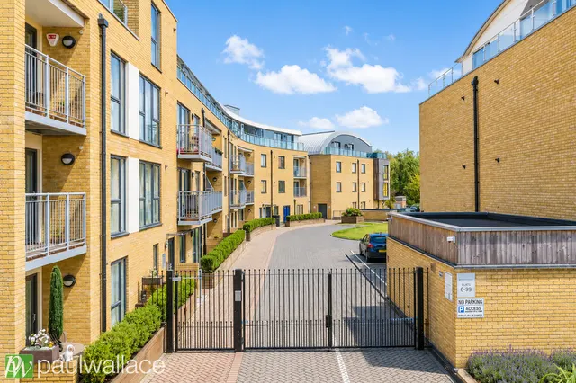 Smeaton Court, Hertford, SG13, photo 1