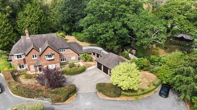 Brockenhurst, Hampshire, photo 3