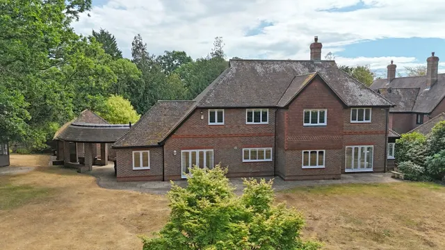 Brockenhurst, Hampshire, photo 2