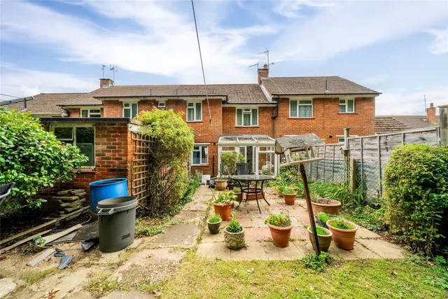 Blackthorn Close, Reigate, RH2, photo 1