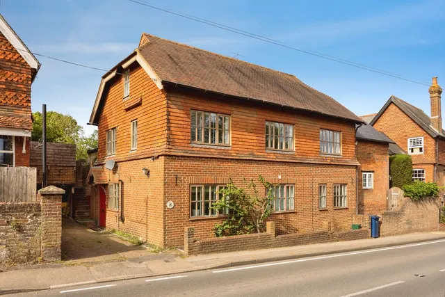 Petworth Road, Witley, GU8, photo 1