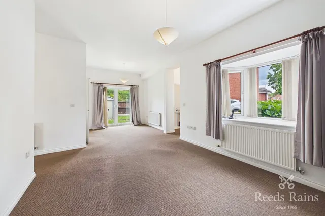 Photo 2 — Oakham Avenue, Manchester, Greater Manchester*, M20