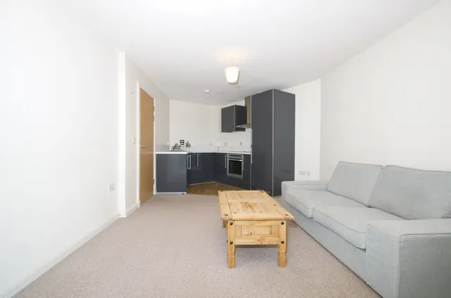 Havannah Street, Cardiff, CF10, photo 3