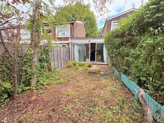 Fettes Road, Cranleigh, GU6, photo 3