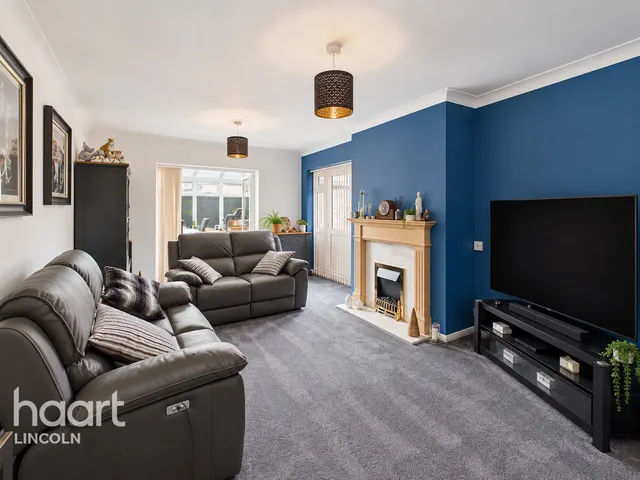 Redhall Drive, Bracebridge Heath, LN4, photo 2