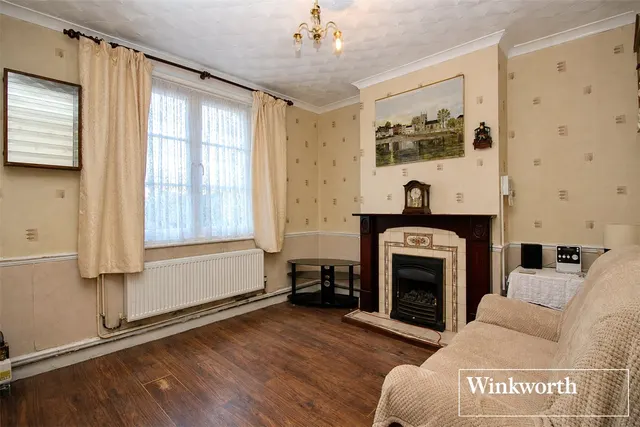 Photo 3 — Theobald Street, Radlett, Hertfordshire, WD7