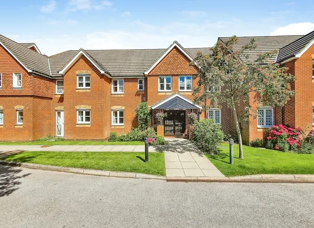 Chaldon Road, Caterham, Surrey, CR3, photo 1