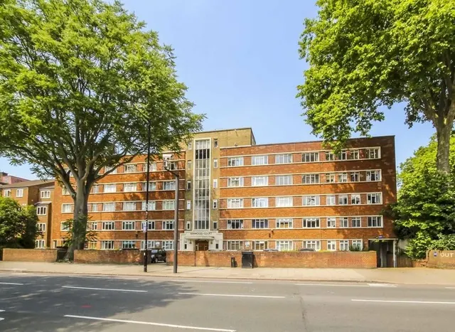 Upper Richmond Road, Putney, SW15, photo 1