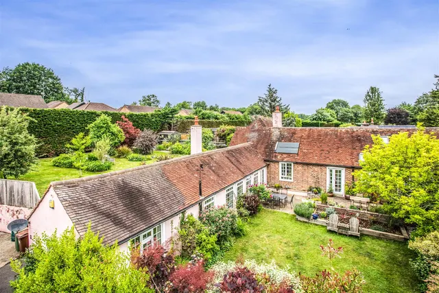 Hempstead Lane, Uckfield, East Sussex, TN22 3DL, photo 1