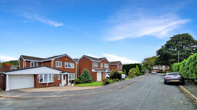 Greenfield Road, Atherton, M46, photo 2