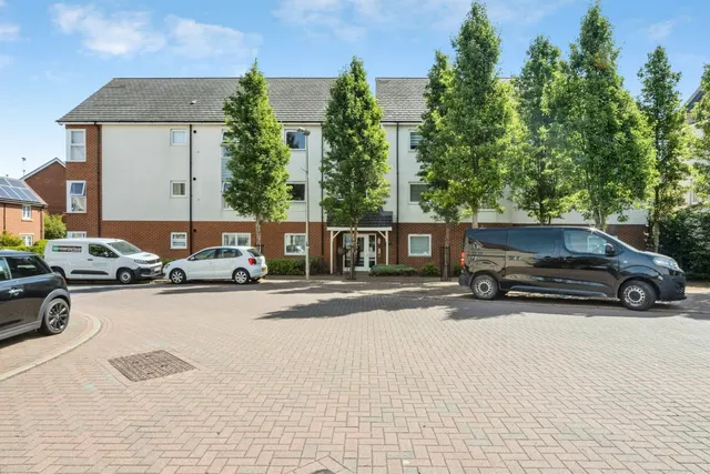 St. Helena Avenue, Bletchley, Milton Keynes, photo 1