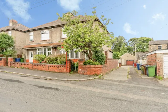 Gainsborough Avenue, Burnley, Lancashire, BB11, photo 1