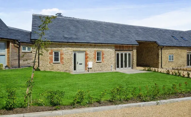 Longburton Barns, Longburton, DT9, photo 1