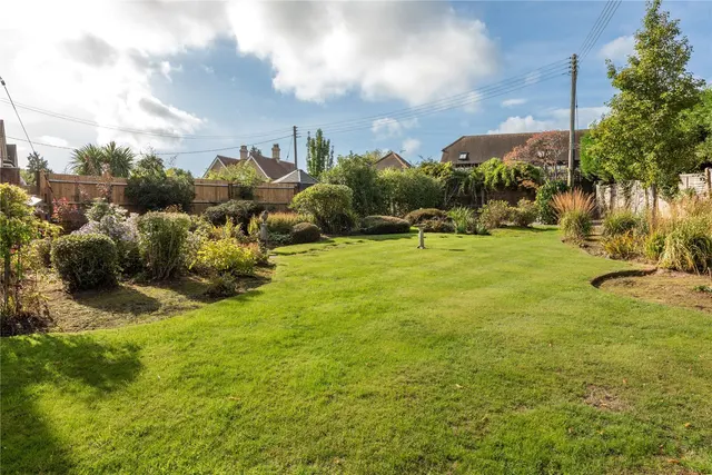 Mortimer Road, Capel, RH5, photo 2