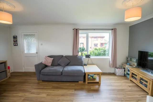 Well House Drive, Penymynydd, CH4, photo 3