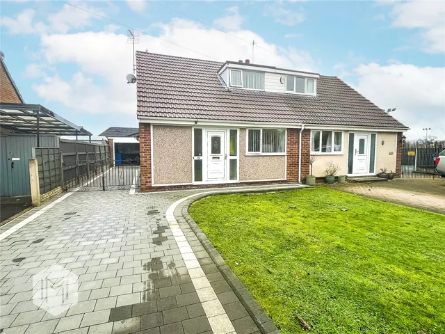 Browmere Drive, Croft, Warrington, WA3 7HS, photo 1