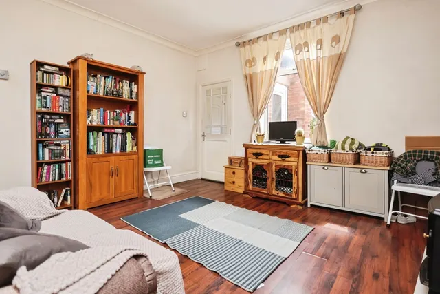 Junction Street South, Oldbury, B69, photo 2