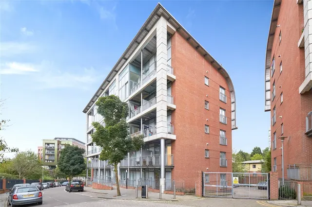 Alfred Knight Way, Birmingham, B15
