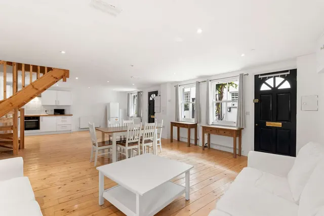 Photo 2 — Osten Mews, London, SW7 4HW