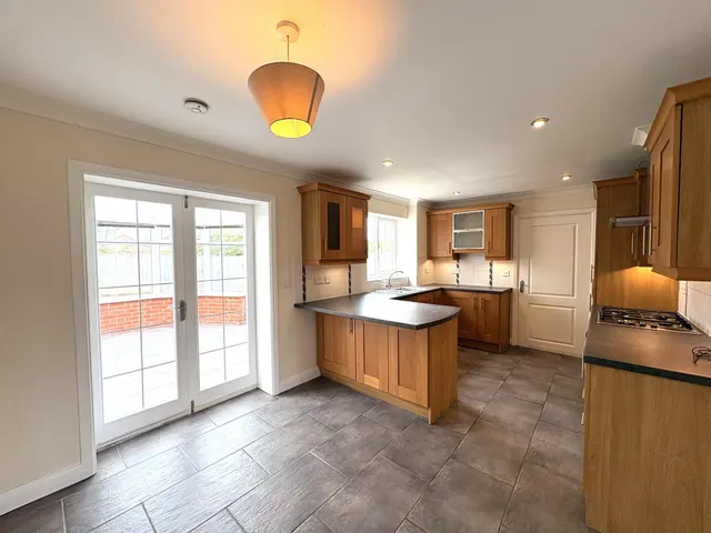 Headland Way, Navenby, LN5, photo 2