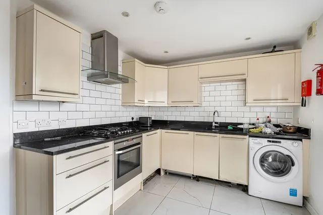 Lewin Road, London, SW16, photo 3
