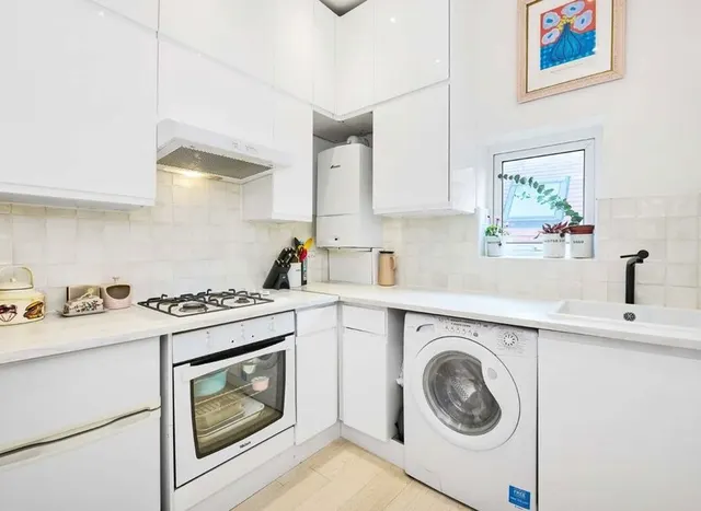 Ravensbourne Park, Catford, SE6, photo 2