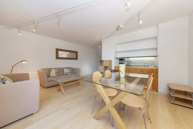 Willoughby House, EC2Y, photo 1