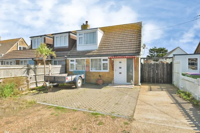Pleasance Road North, Lydd on Sea, Romney Marsh, Kent, TN29, photo 1
