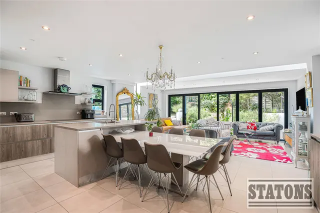 Loring Road, Whetstone, London, N20 0UH, photo 1