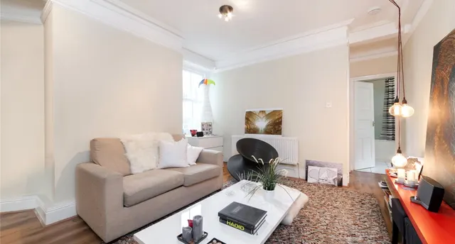 Newman Street Fitzrovia ,W1T, photo 1
