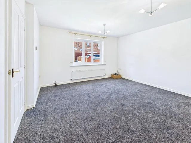 Wood Green Gardens, Wigan, WN5, photo 2