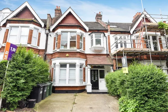 Tooting Bec Gardens, SW16, photo 1