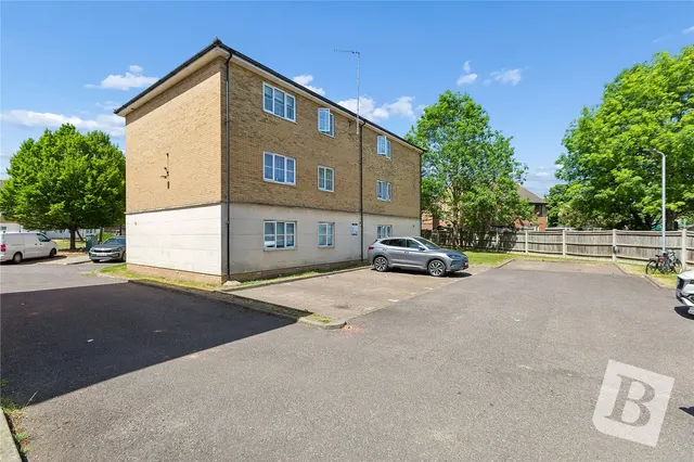 Causton Square, Dagenham, RM10, photo 1