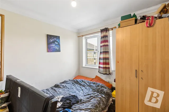 Photo 3 — Causton Square, Dagenham, RM10