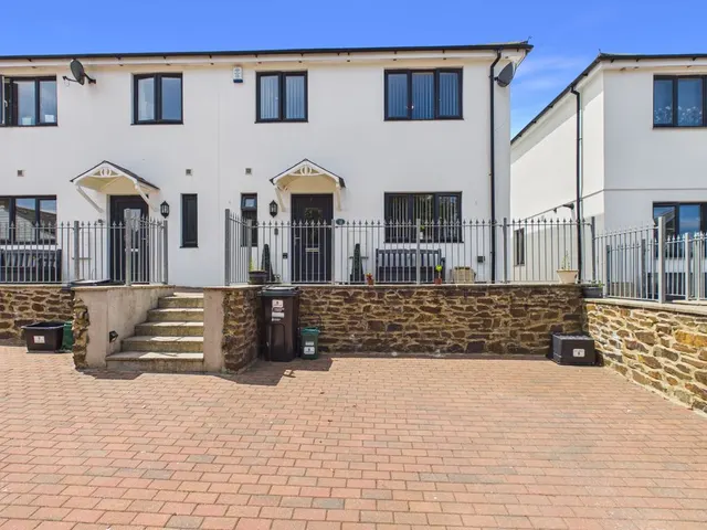 College Lane Redruth Highway, Redruth, photo 1