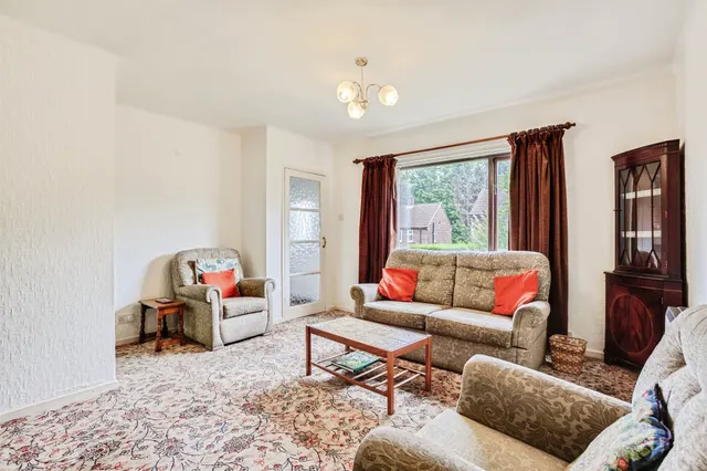Wharncliffe Road, Wakefield, WF2, photo 3