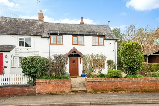 Photo 2 — Ashorne, Warwick, Warwickshire, CV35