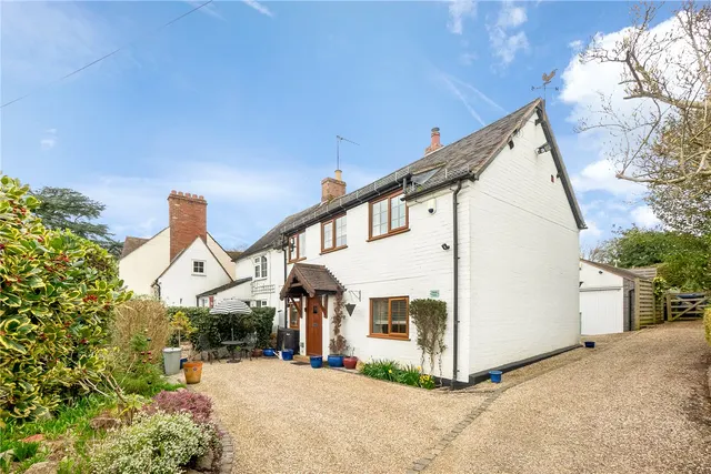 Photo 3 — Ashorne, Warwick, Warwickshire, CV35