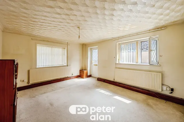 Tabor Place, Maesteg, CF34, photo 2