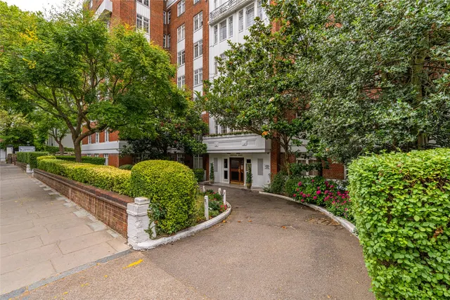 Photo 2 — Langford Court, Abbey Road, St John's Wood, London, NW8