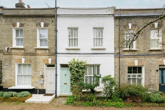 Wildwood Grove, London, NW3, photo 1