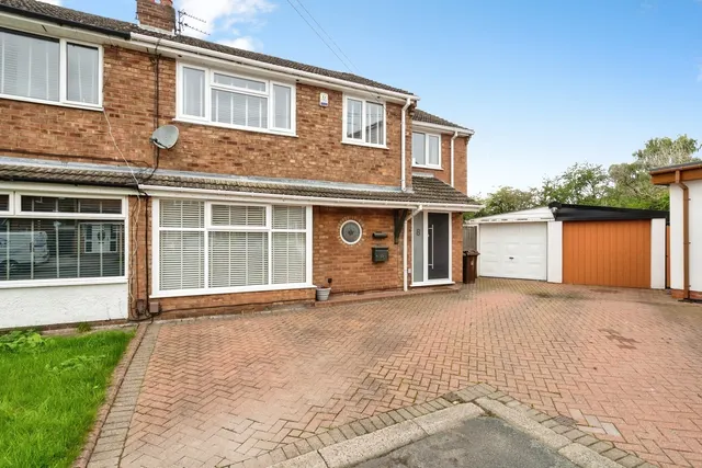 Malvern Avenue, Atherton, M46, photo 1