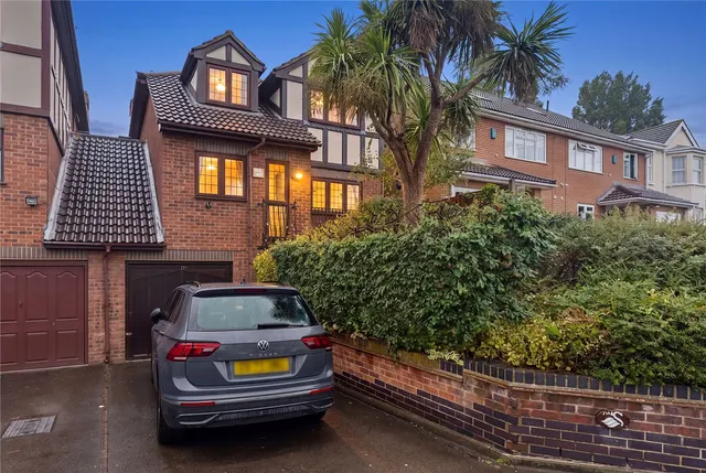 Swan Lane, Wickford, Essex, SS11, photo 1