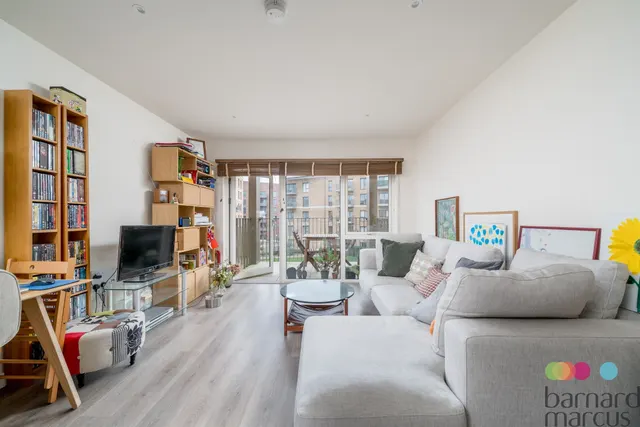 Bittacy Hill, London, NW7, photo 2