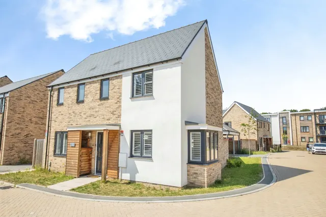 Vardri Close, Colchester, photo 1