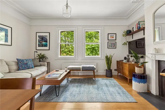 Highbury New Park, London, N5, photo 1