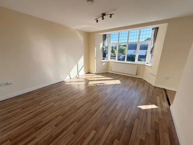 2 bedroom flat, Eversfield Gardens, Mill Hill, NW7