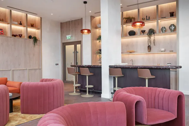 Photo 2 — 209 Freans House, Pearl Yard, London